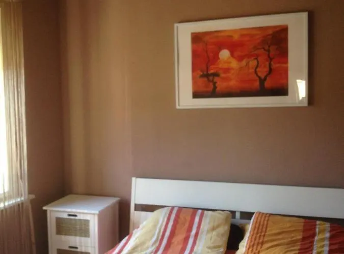 Kajut Apartman * Балатонфеньвеш