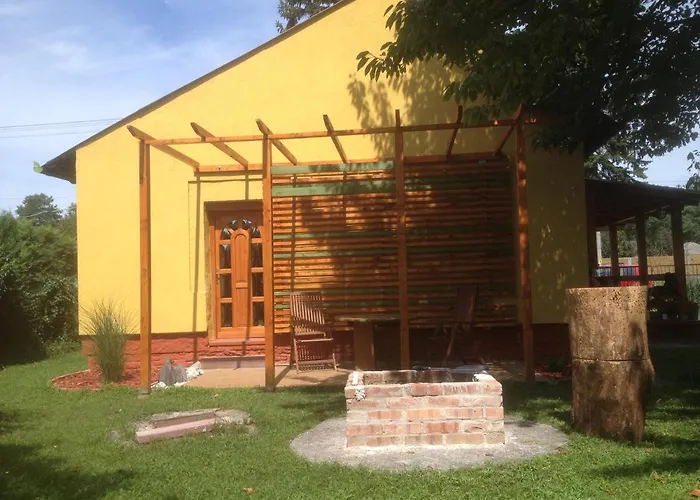 Дом отдыха Kajut Apartman Балатонфеньвеш